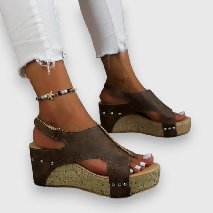 Mia – Vintage Plateau-Sandale
