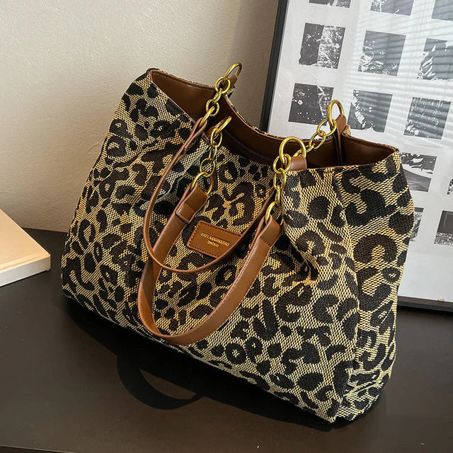 Nora | Leopard Charm Tasche