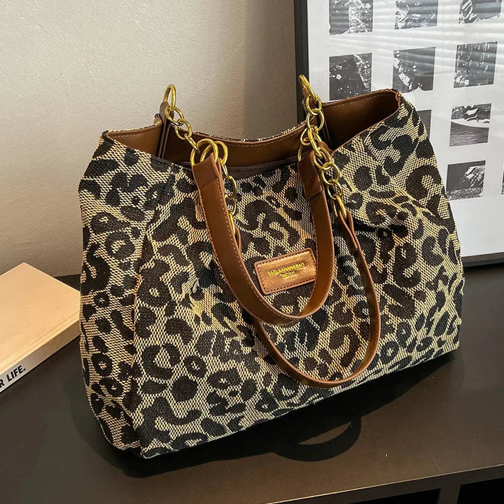 Nora | Leopard Charm Tasche