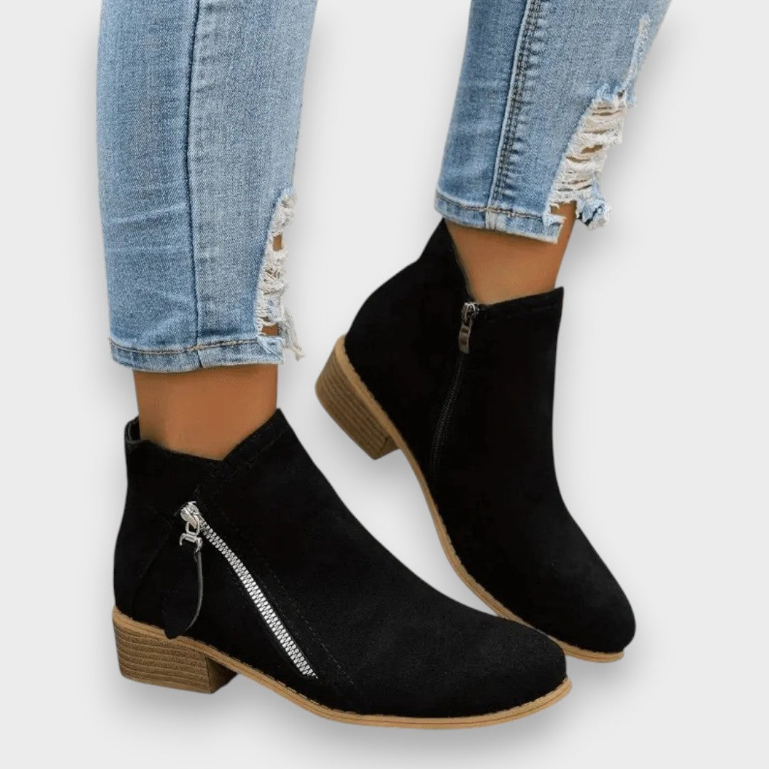 Micaela | Vintage Stiefel im klassischen Stil