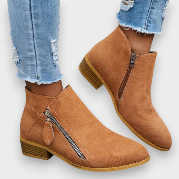 Micaela | Vintage Stiefel im klassischen Stil