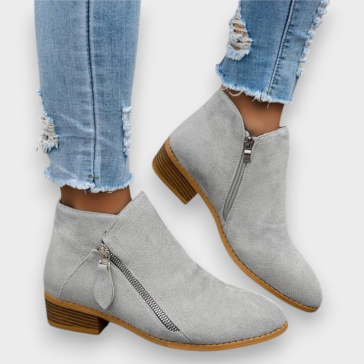 Micaela | Vintage Stiefel im klassischen Stil