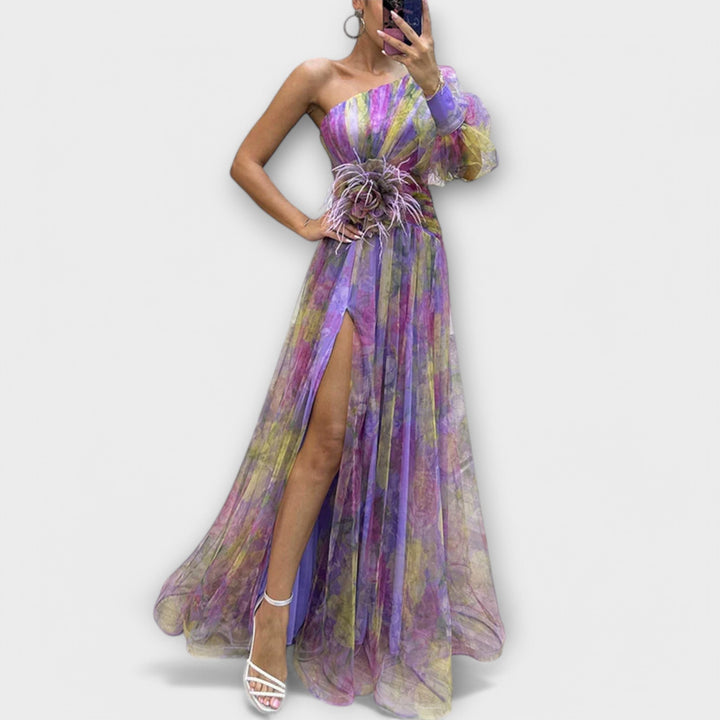 Elegants Abigchleid mit einem Schulterträger und taillierende Schnitt