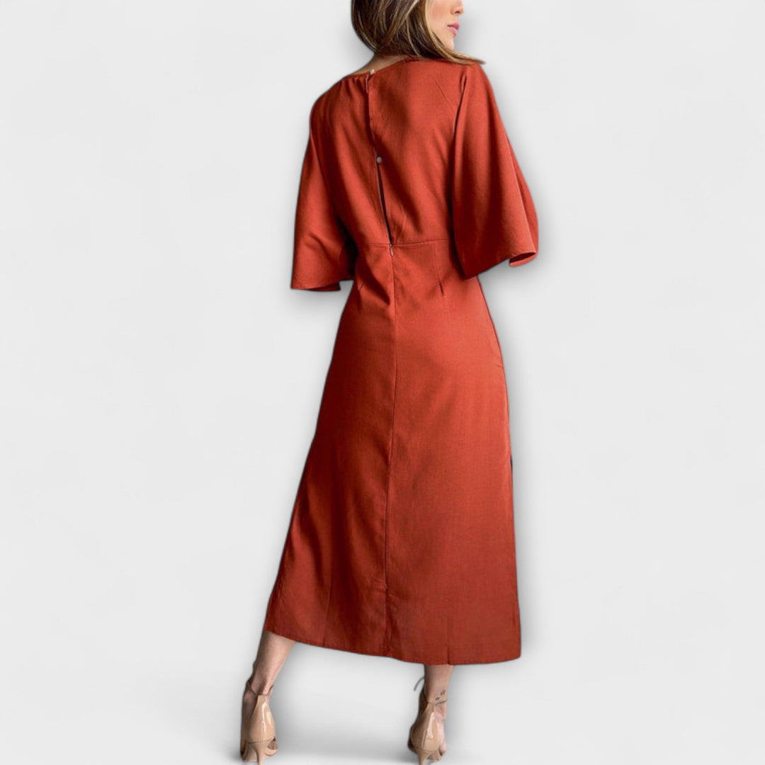 Holly - Locker’s Chleid mit V-Ausschnitt us Baumwolle-Leinen mit Schnüerli