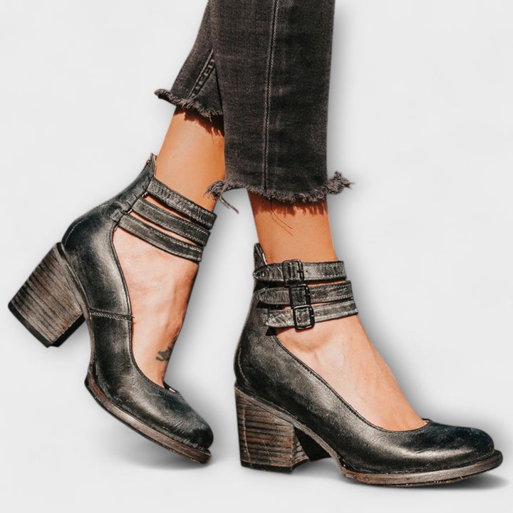 Bella – Bequemer und stilvoller orthopädischer Schuh