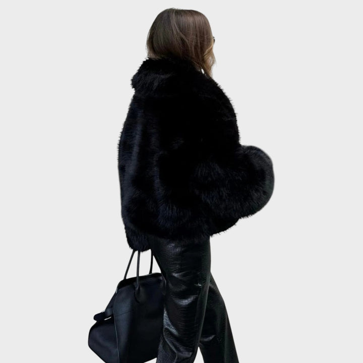 Jade | Schwarze Luxus-Kunstfelljacke