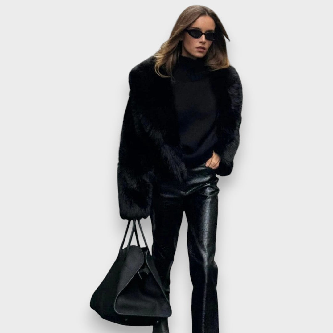 Jade | Schwarze Luxus-Kunstfelljacke
