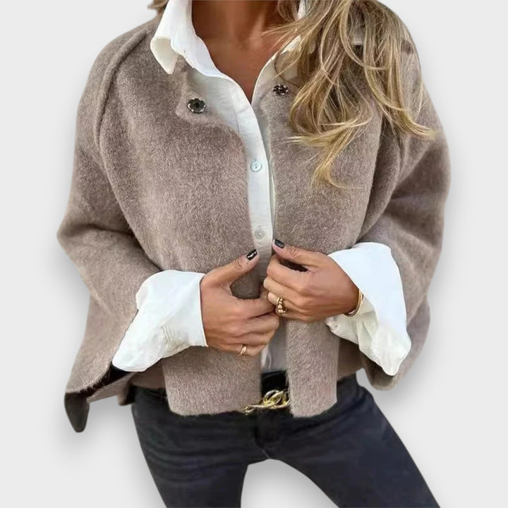 Ilse | Kurze Jacke mit elegant ausgestellten Ärmeln