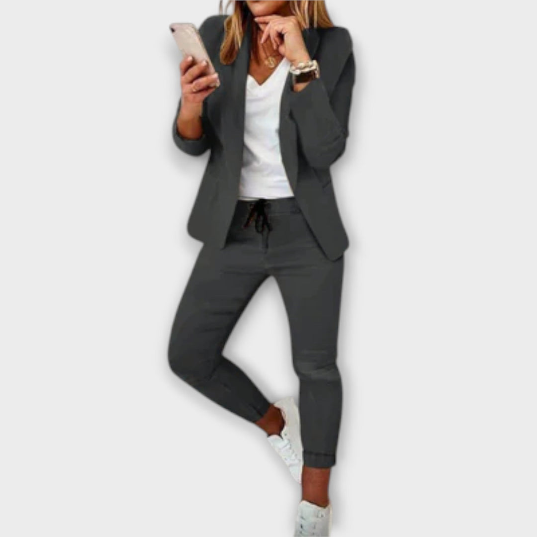 Sophia – Schickes und gmüetlichs Blazer-Set