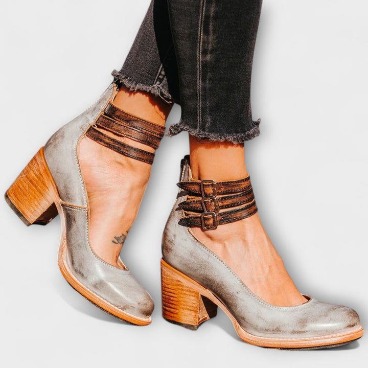 Bella – Bequemer und stilvoller orthopädischer Schuh