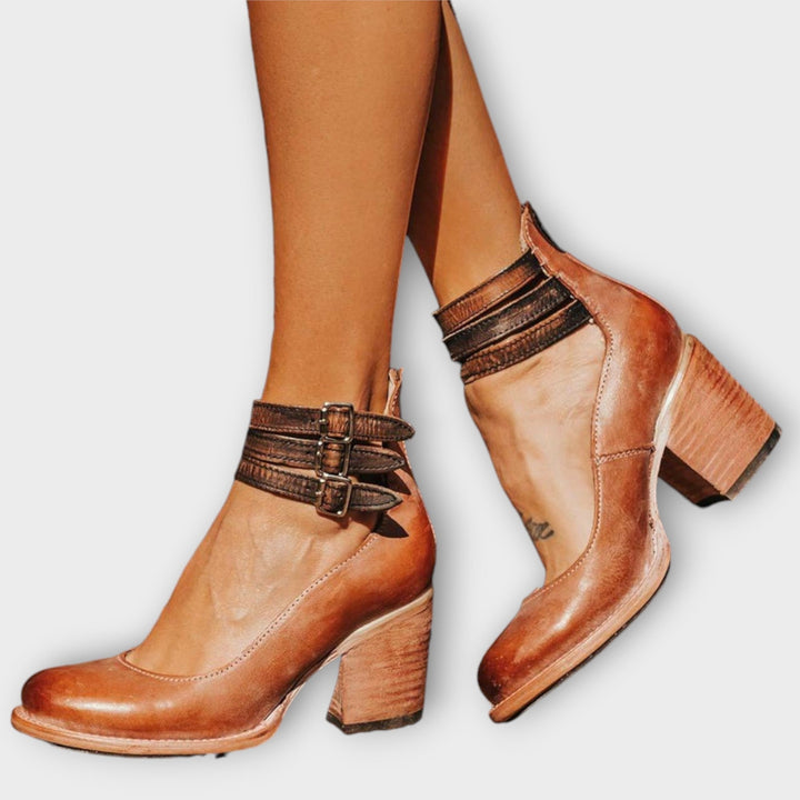 Bella – Bequemer und stilvoller orthopädischer Schuh