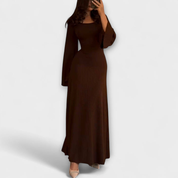 Jocelyn - Schickes Strickchleid mit Taille-Detail