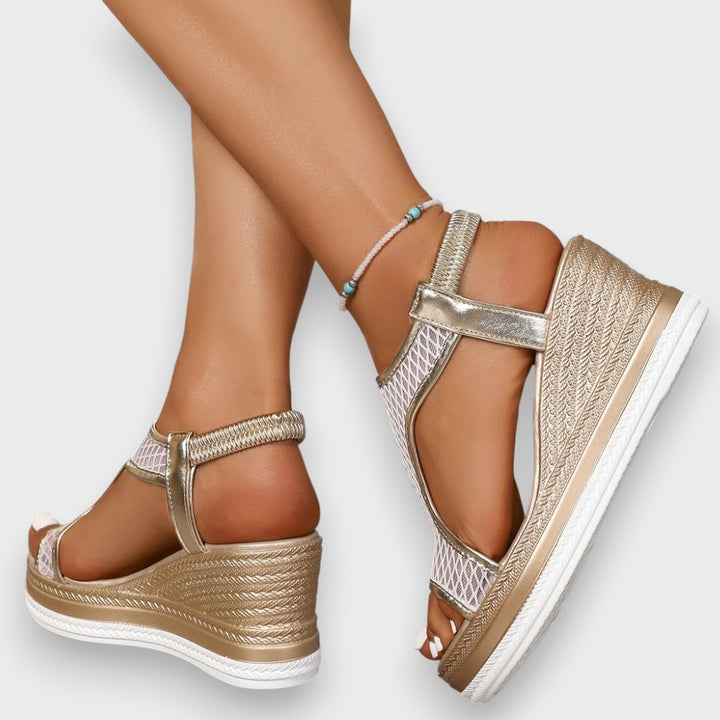 Léa | Eleganti orthopädischi Slip-In Sandale für Damen mit Keilabsatz