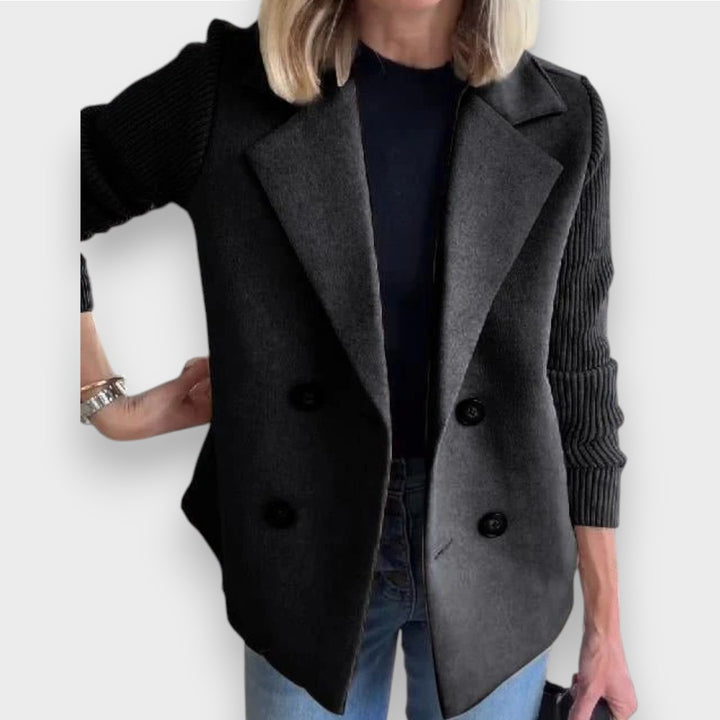 Amora | Elegante Strickjacke mit Ärmeln