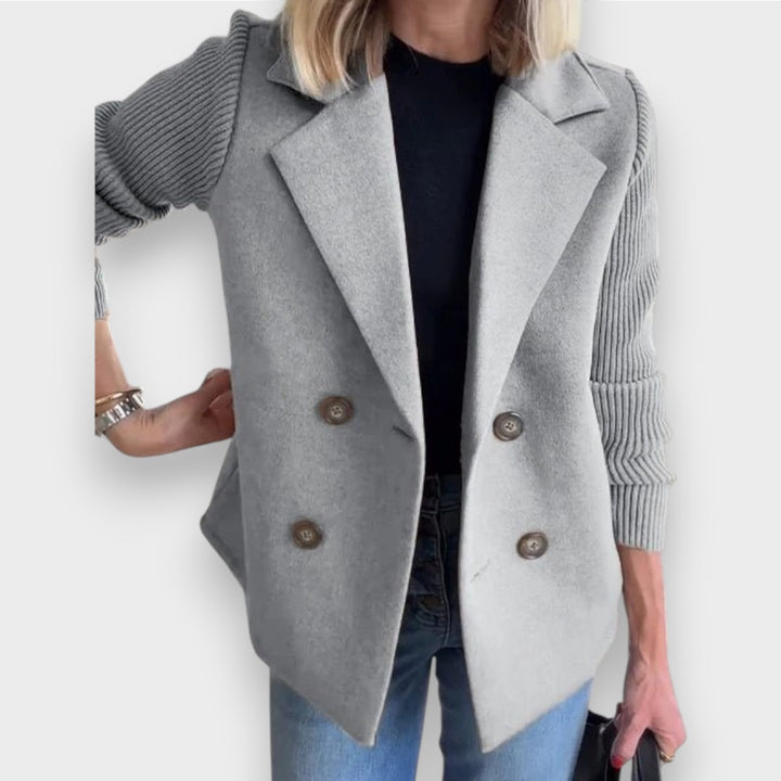 Amora | Elegante Strickjacke mit Ärmeln