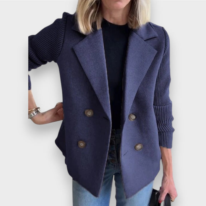Amora | Elegante Strickjacke mit Ärmeln