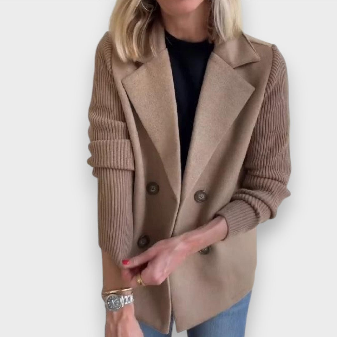 Amora | Elegante Strickjacke mit Ärmeln