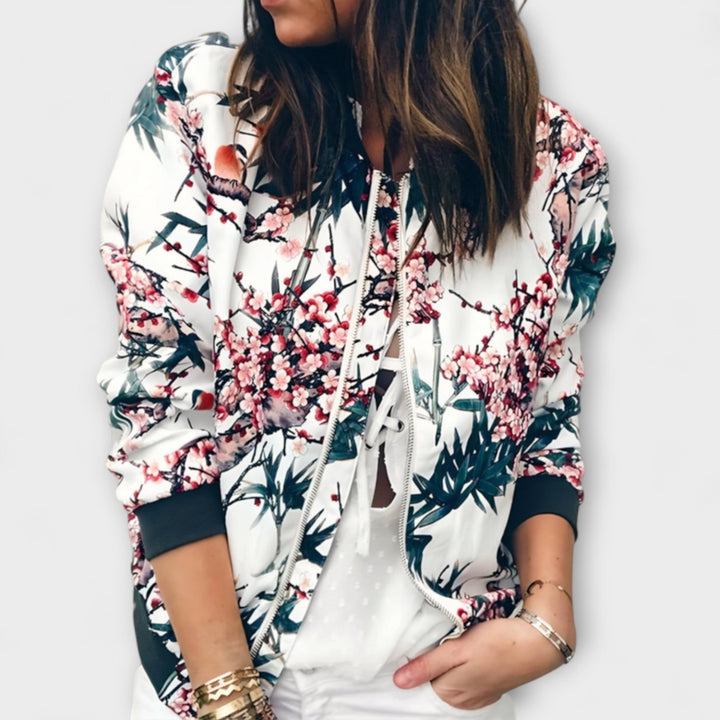 KAYLIN | STILVOLLE BLÜTENBOMBERJACKE
