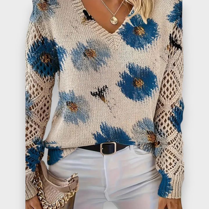 Carina | Zarter Blumenpullover