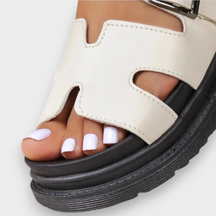 Amaris | Orthopädische Sandalen mit H-Design