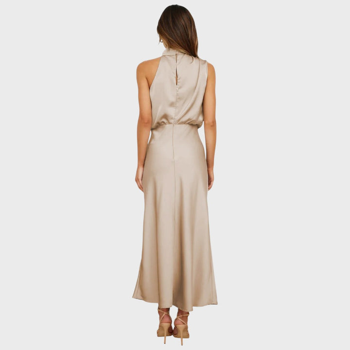 Benthe | Midikleid mit schulterfreiem Design